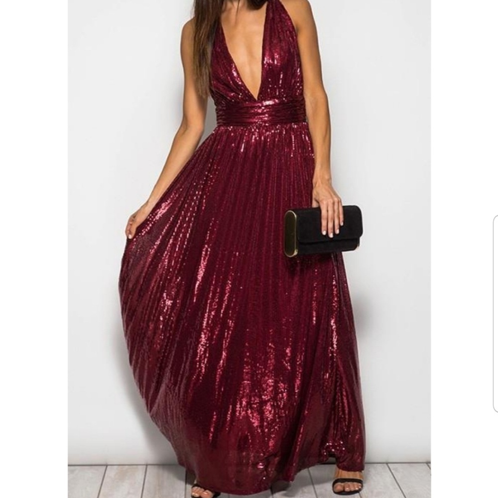 🛍 Glamorous Red Wine Sequin Gown